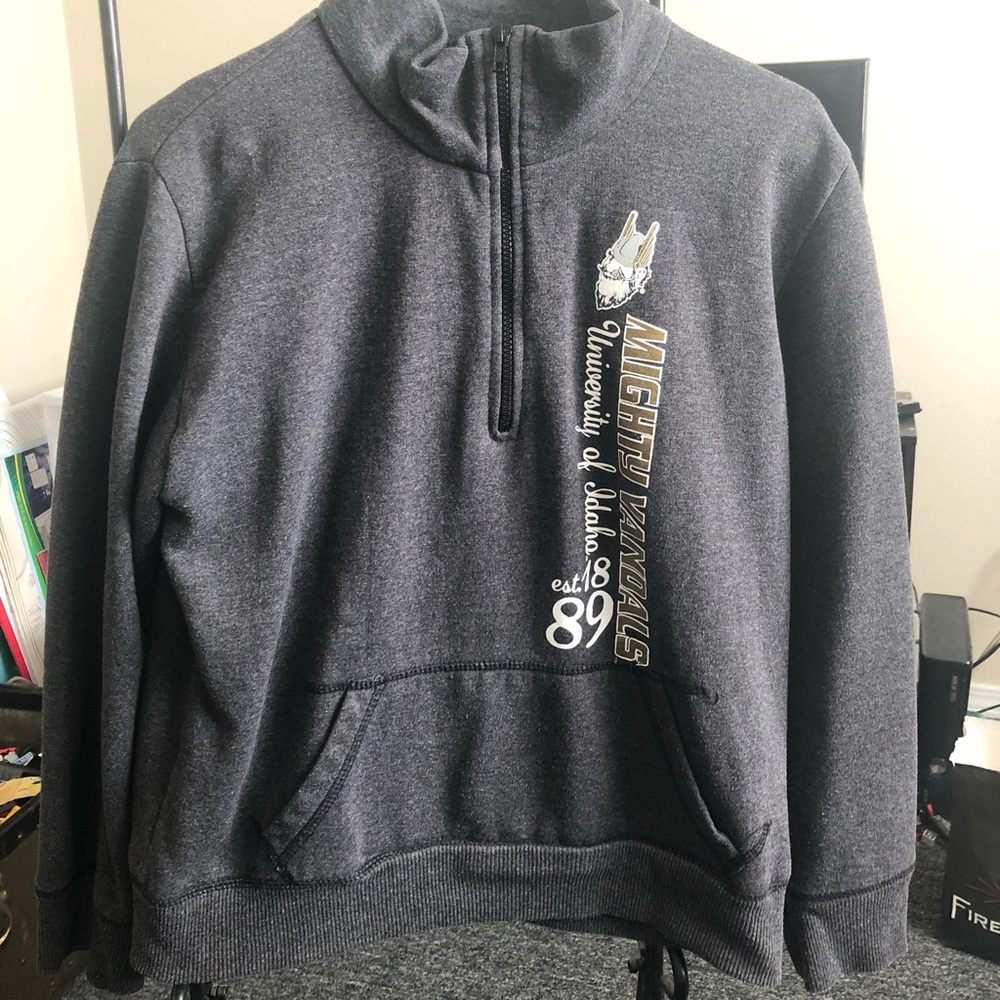 U of I sweatshirt